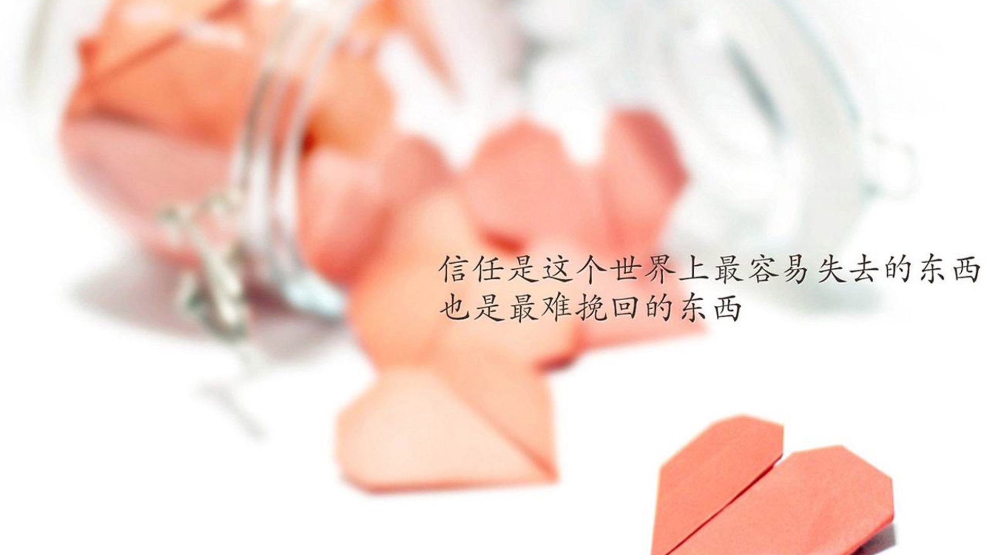 教练战术体系是否普遍缺乏国际视野，教练在布置战术时讲到了常用的比赛阵型